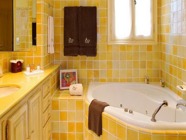 Buy large yellow bathroom tiles at an exceptional price